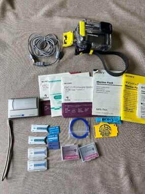 Sony Cyber-shot DSC-T1  5 MP Underwater Camera with Marine Pack Housing